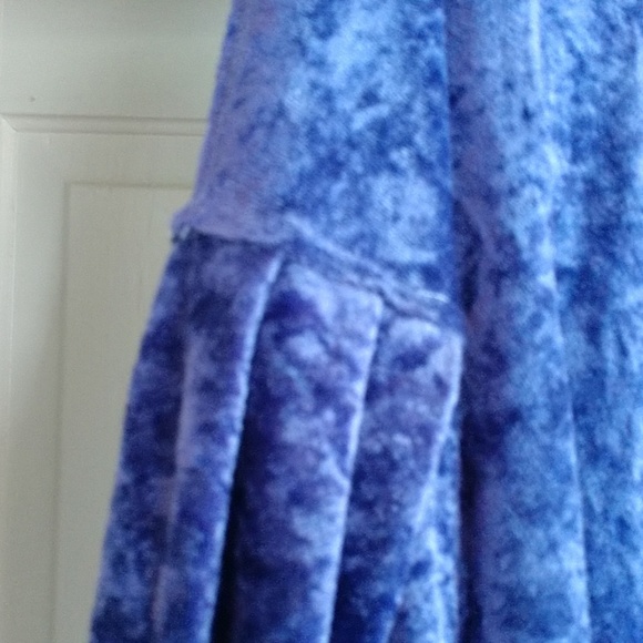 Holiday Top - Picture 2 of 3